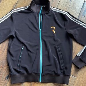 Roar Zip Up